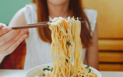 娱乐吃瓜酱吃面条视频大全,娱乐吃瓜酱带你领略面条美食盛宴